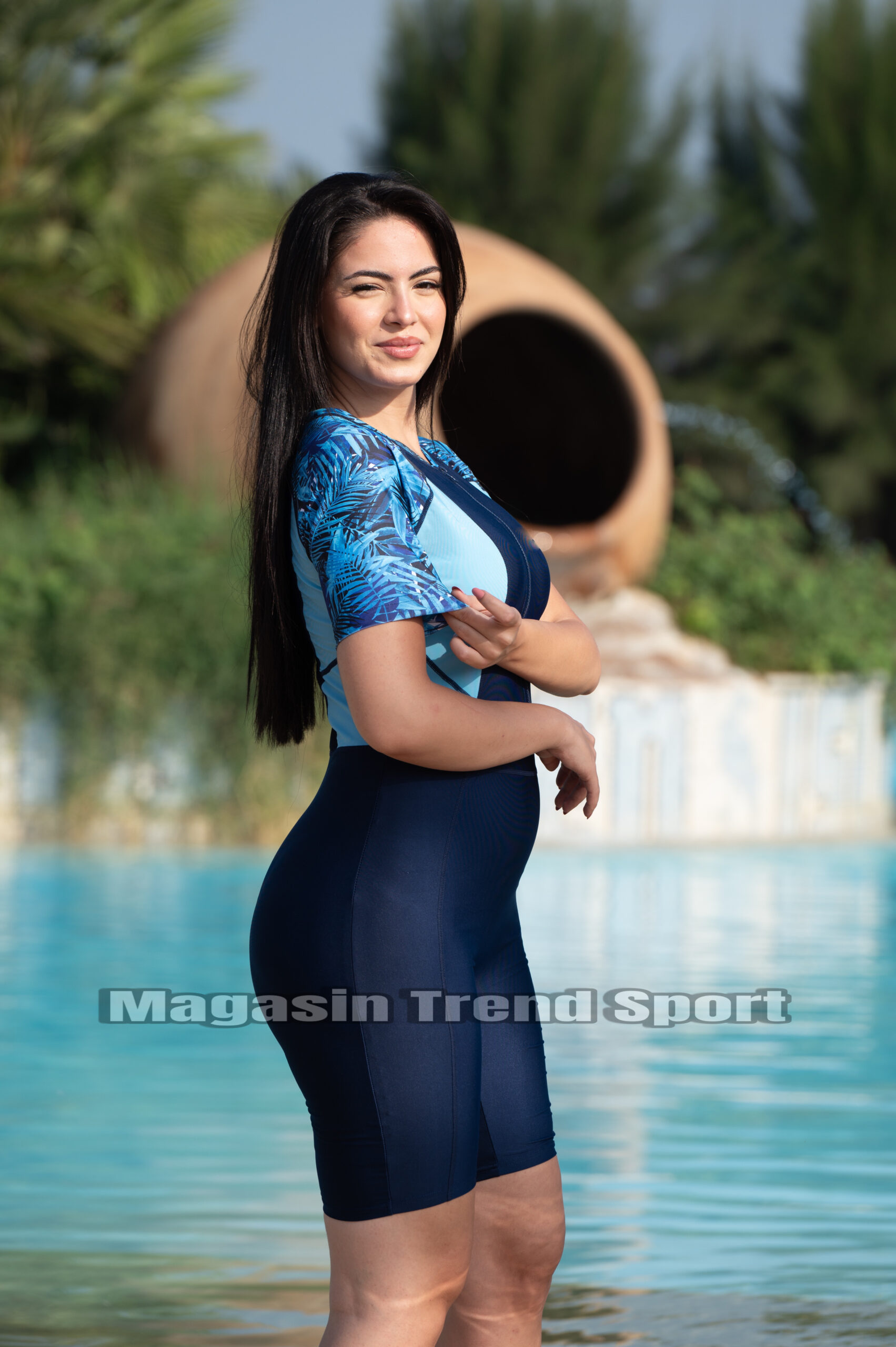 Combinaison de natation pour femme 1 piece Couleur : BLEU Néon Demi-manche 🩵New - الصورة 6